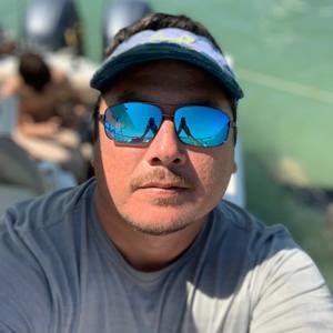 Meet your Posher, Derek